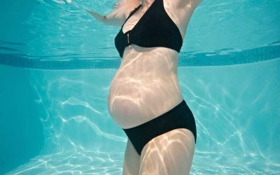 Aqua Maternité : Le Secret des Futures Mamans pour une Grossesse en Toute Sérénité 
